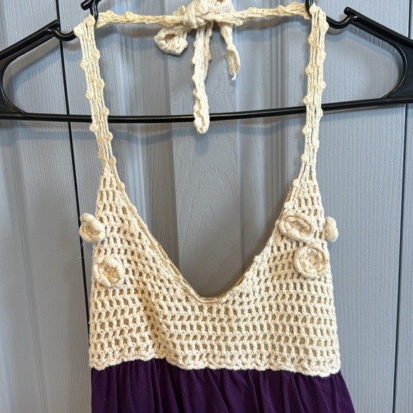 Crocheted halter top. Ivory and purple size M. Bin 8 - Picture 5 of 5
